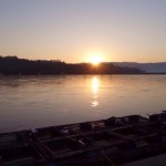 Sonnenaufgang auf dem mekong. Traumhaft...